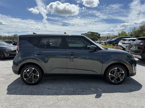 New 2025 Kia Soul EX image 3