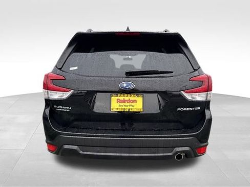Used 2023 Subaru Forester Limited image 9