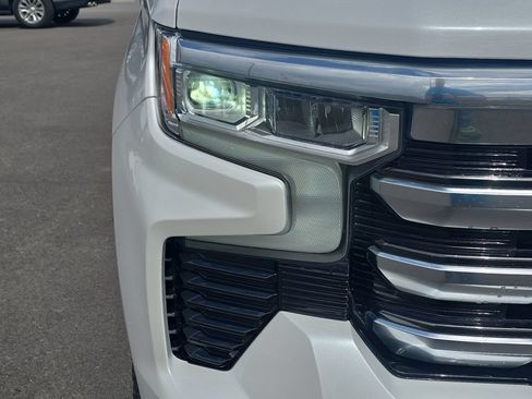 Used 2024 Chevrolet Silverado 1500 High Country w/ Technology Package AWD/4WD image 21