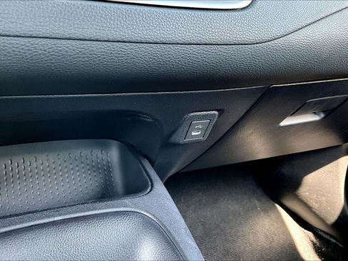 Used 2024 Toyota Corolla LE image 16