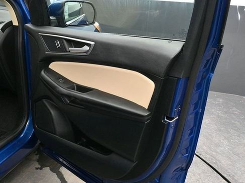 Used 2023 Ford Edge SEL w/ Convenience Package image 9