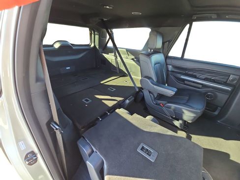 Used 2024 Ford Expedition Max Platinum image 20