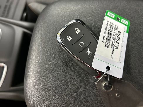 Used 2024 Chevrolet Equinox LT image 22