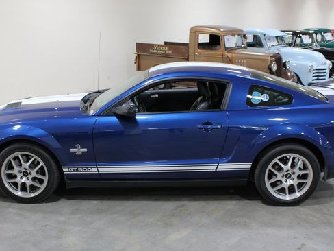 Used 2007 Ford Mustang Shelby GT500 RWD image 31