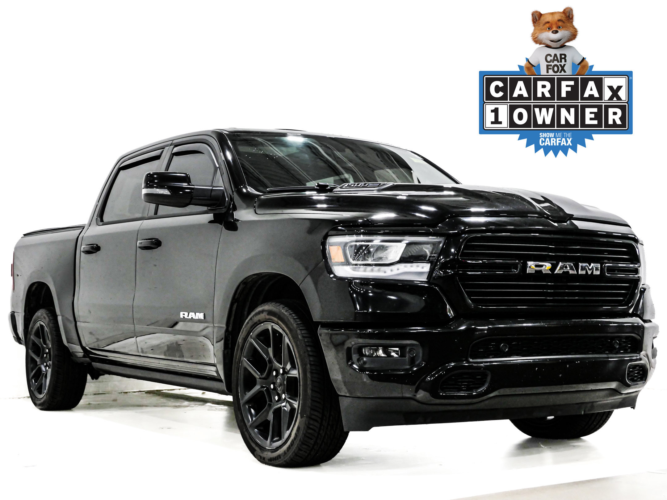 Used 2023 RAM 1500 Laramie AWD/4WD image 1