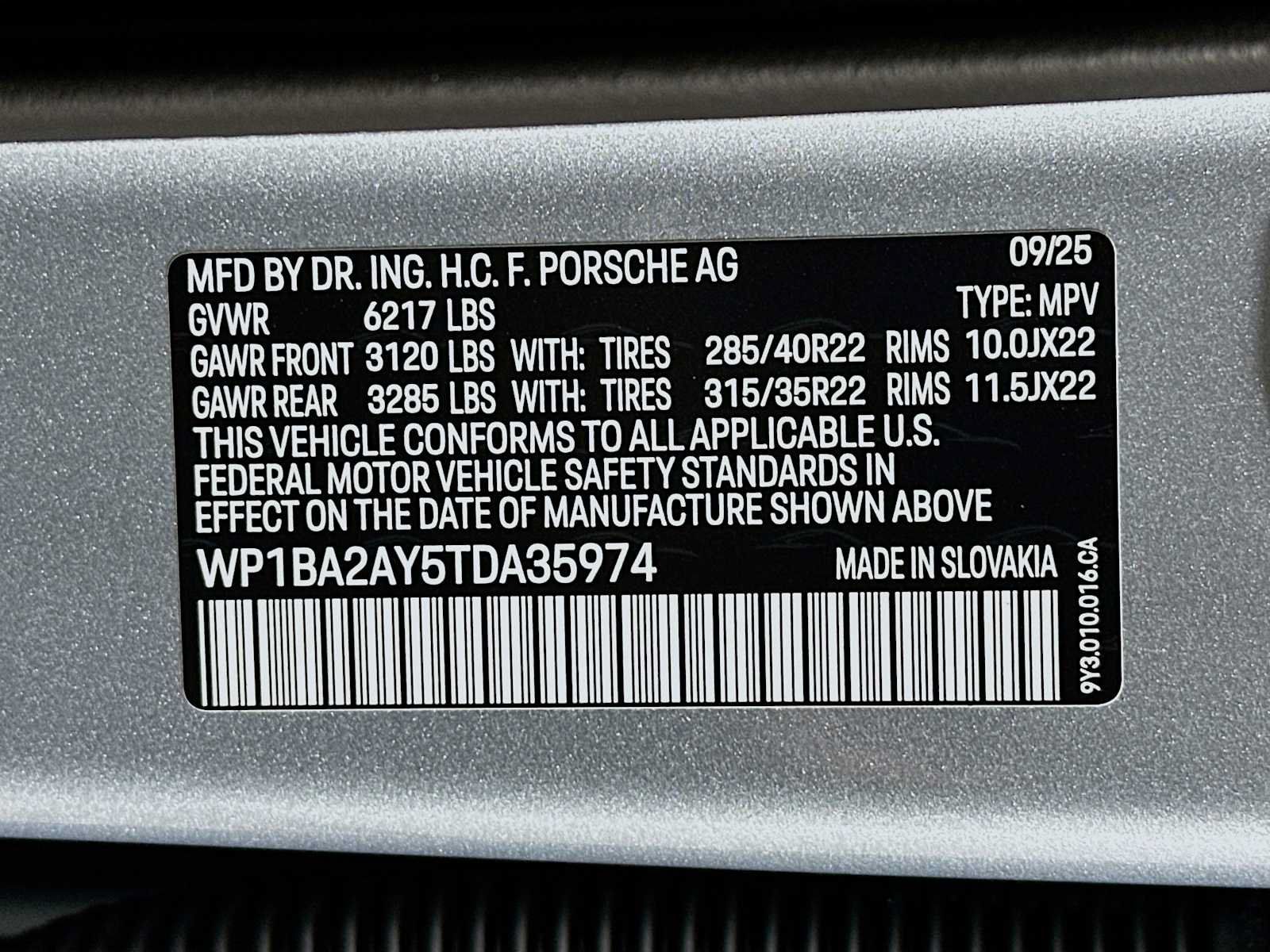 Used 2026 Porsche Cayenne Coupe AWD/4WD image 33