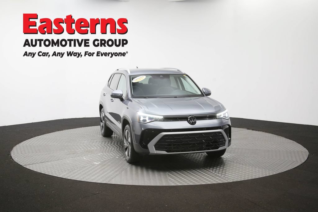 Used 2025 Volkswagen Taos SE AWD/4WD image 51