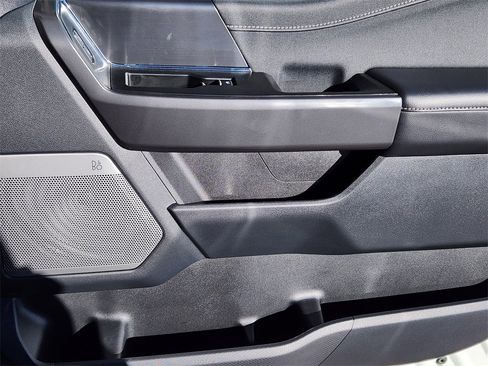 Used 2025 Ford F150 Lariat w/ Equipment Group 501A Mid image 13