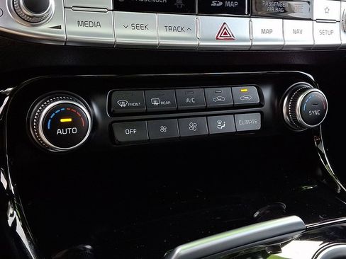 Used 2020 Kia Stinger GT-Line w/ Sun & Sound Package image 16