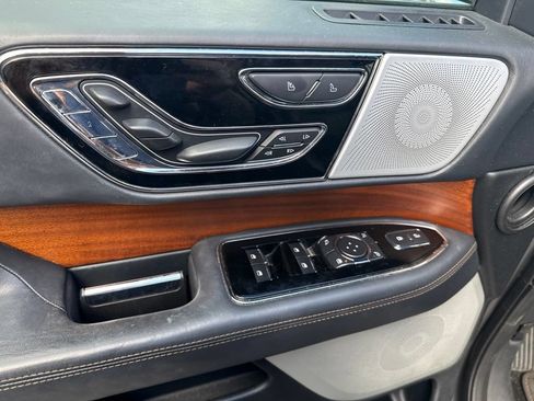 Used 2022 Lincoln Navigator Black Label AWD/4WD image 11