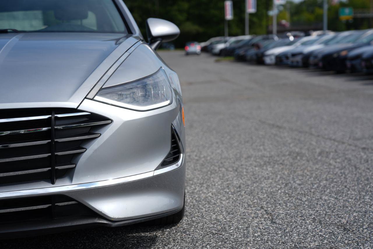 Used 2021 Hyundai Sonata SE w/ Winter Weather Package FWD image 4