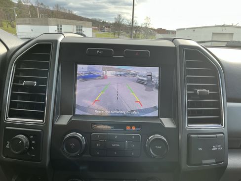 Used 2021 Ford F350 XLT w/ XLT Premium Package image 18