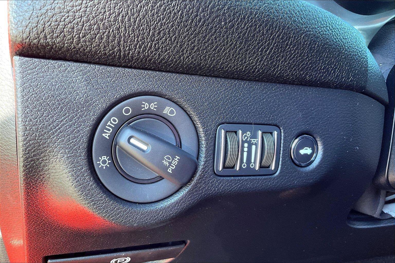 Used 2022 Dodge Challenger R/T Scat Pack w/ Driver Convenience Group RWD image 36