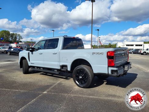 New 2026 Ford F250 Lariat w/ Black Appearance Package image 10