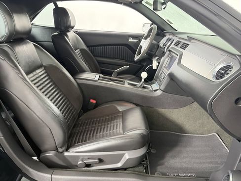 Used 2013 Ford Mustang Shelby GT500 image 29