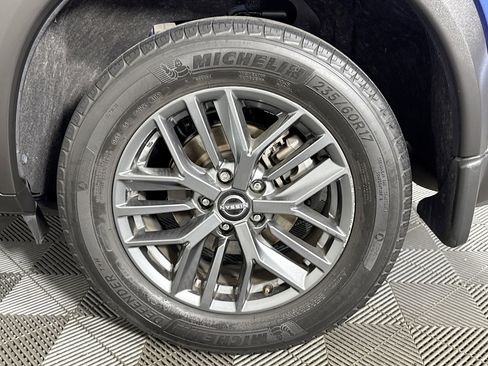 Used 2023 Nissan Rogue S FWD image 35