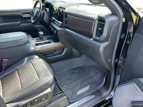 Used 2024 Chevrolet Silverado 1500 High Country AWD/4WD image 27