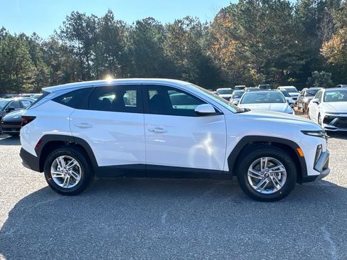 New 2026 Hyundai Tucson SE image 6