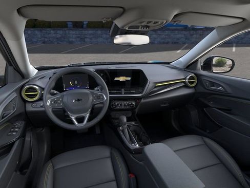 New 2026 Chevrolet Trax ACTIV w/ Sunroof Package FWD image 15