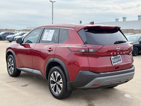 Used 2022 Nissan Rogue SV FWD image 9