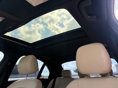 Used 2018 Mercedes-Benz C 300 Sedan image 22
