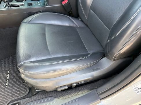 Used 2019 Subaru Outback 2.5i Limited AWD/4WD image 21