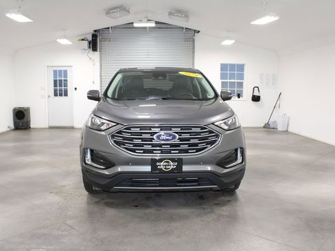 Used 2024 Ford Edge Titanium image 3
