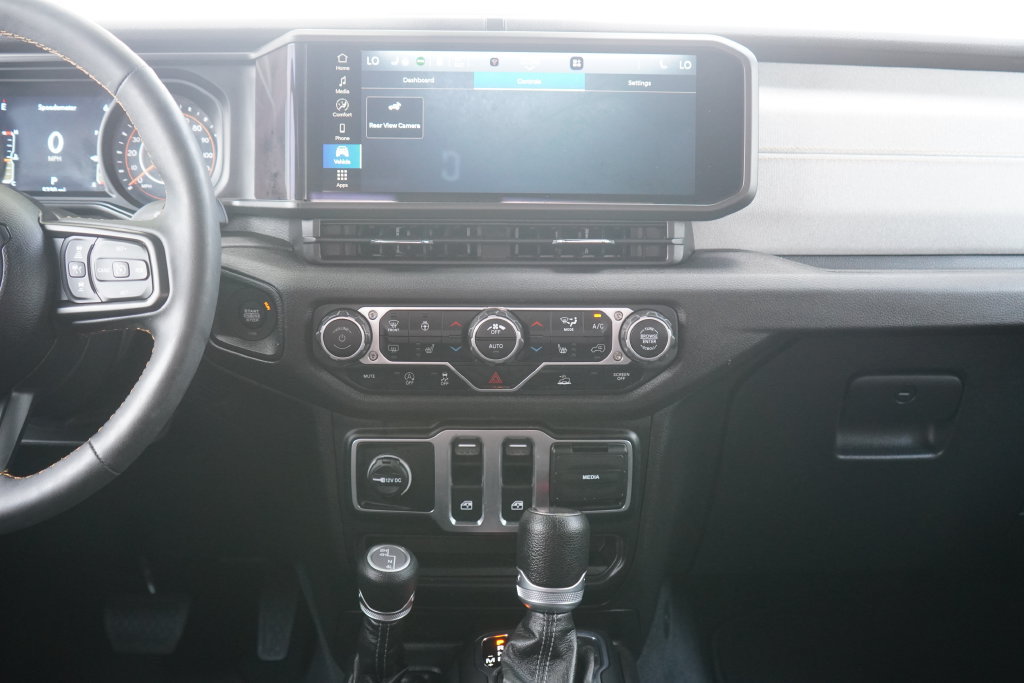 Used 2024 Jeep Wrangler Sport AWD/4WD image 23