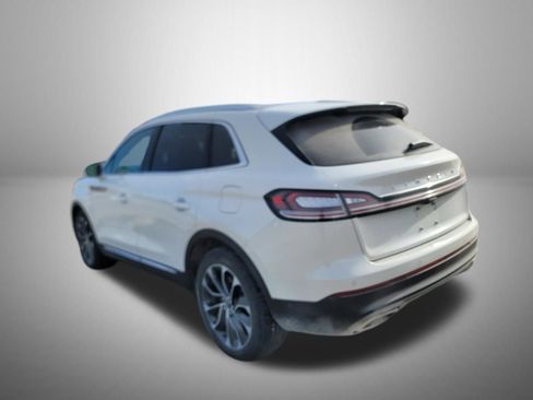 Certified 2022 Lincoln Nautilus Reserve w/ Equipment Group 201A image 4