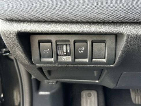 Used 2025 Subaru Outback Premium AWD/4WD image 40