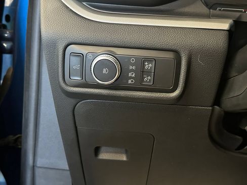Used 2020 Ford Explorer XLT w/ Equipment Group 202A AWD/4WD image 18