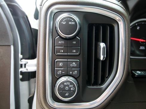 Used 2021 Chevrolet Silverado 2500 LTZ w/ LTZ Premium Texas Edition AWD/4WD image 26
