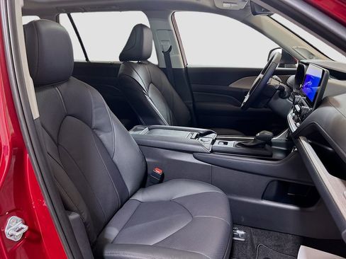 New 2026 Toyota Grand Highlander FWD image 28