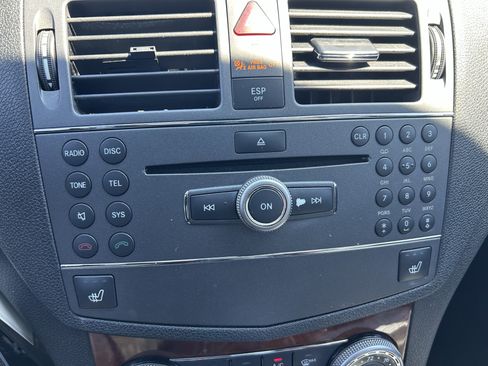 Used 2010 Mercedes-Benz C 300 4MATIC Sedan image 13