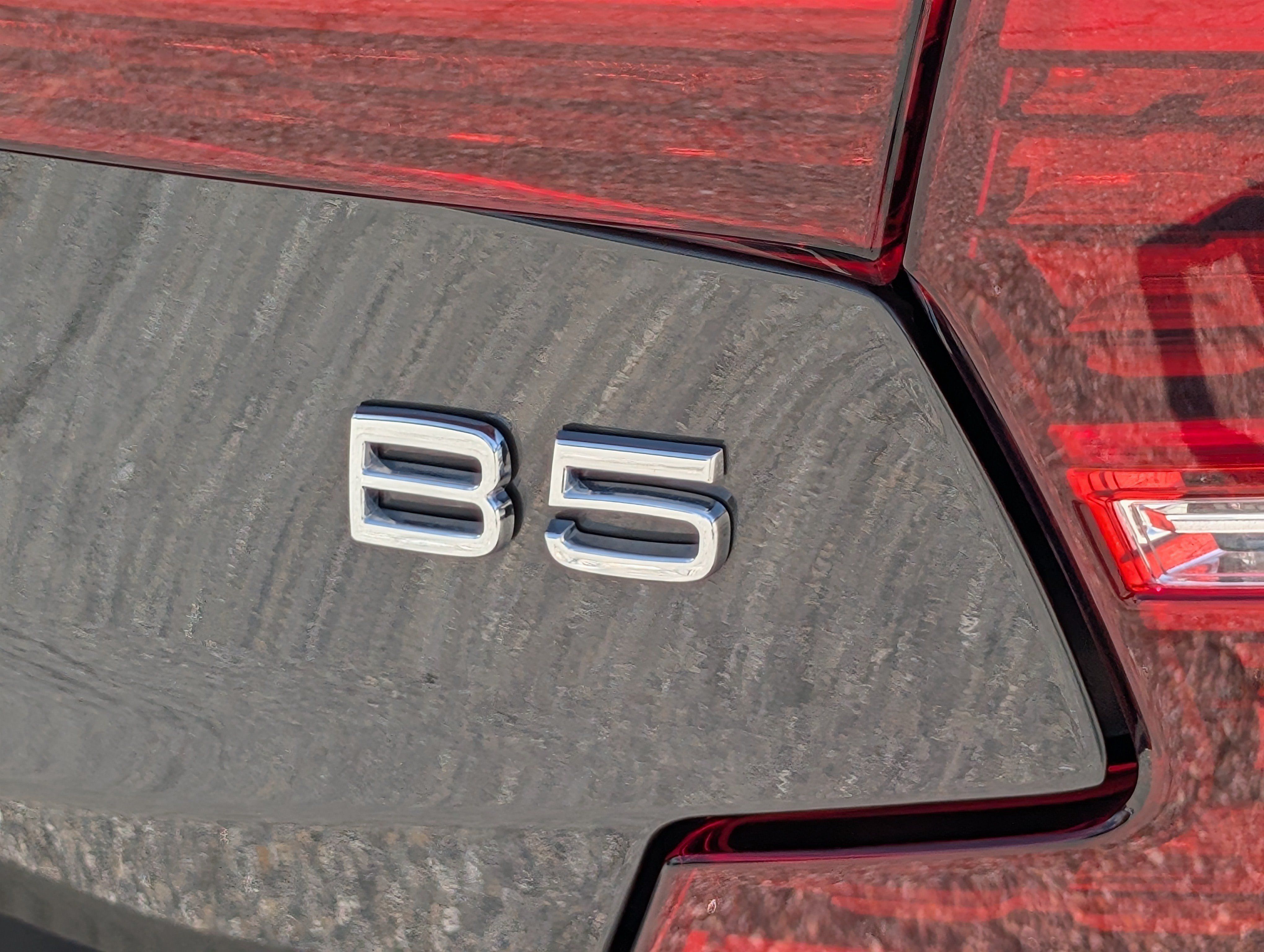 Used 2024 Volvo S60 B5 Core w/ Climate Package FWD image 9
