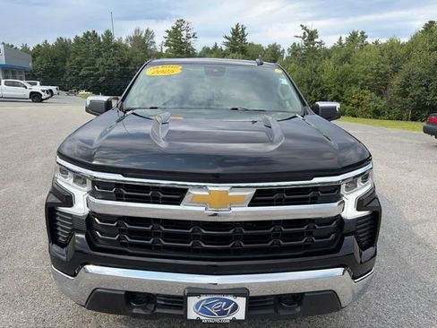 Used 2025 Chevrolet Silverado 1500 LT AWD/4WD image 2