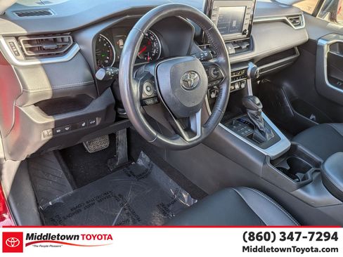 Certified 2021 Toyota RAV4 XLE w/ Convenience Package image 16
