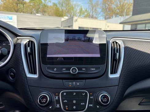 Used 2024 Chevrolet Malibu LT image 18