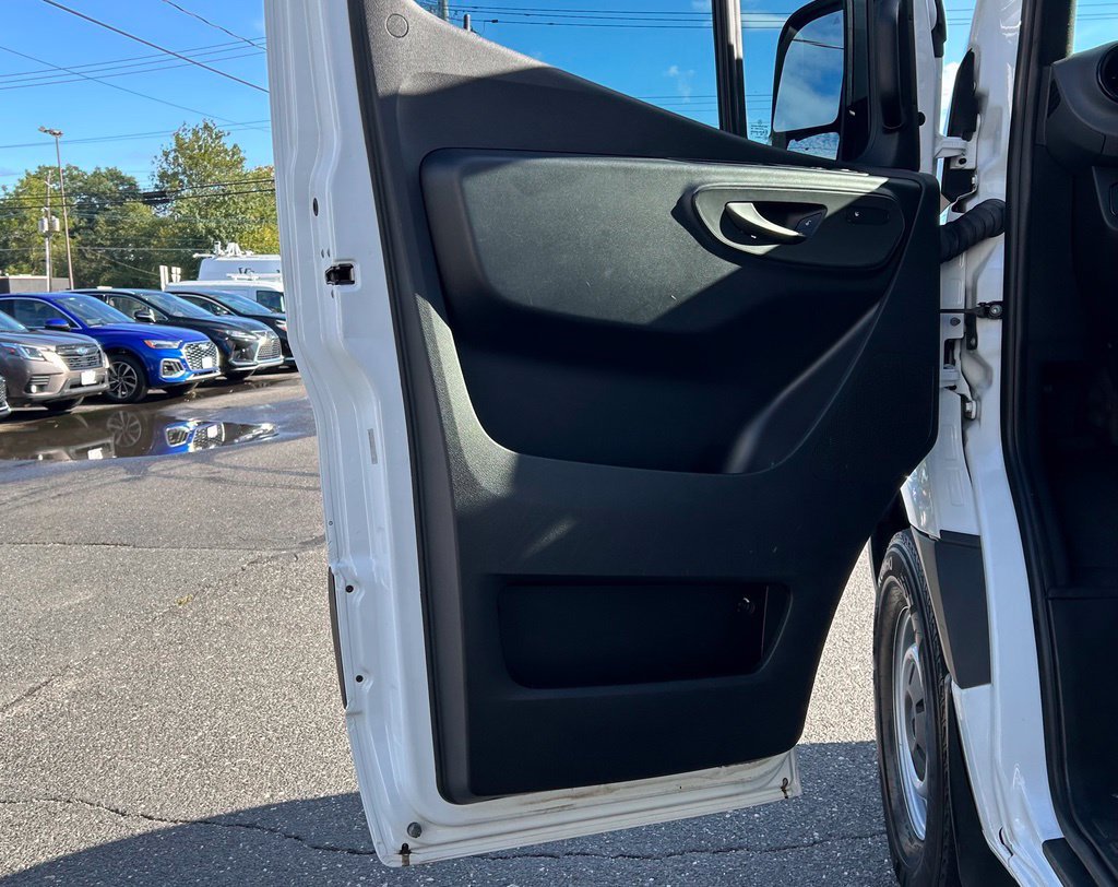 Used 2025 Mercedes-Benz Sprinter 2500 image 26