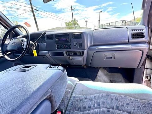 Used 1999 Ford F350 XLT RWD image 12