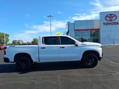 Used 2021 Chevrolet Silverado 1500 LT Trail Boss w/ Bed Protection Package AWD/4WD image 8