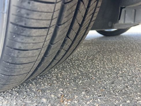 Used 2023 Chevrolet Malibu LT image 12