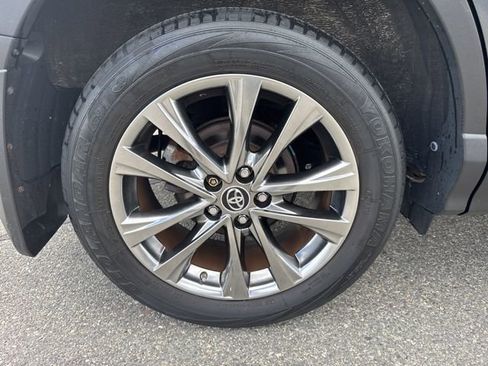 Used 2018 Toyota RAV4 Limited w/ Protection Package AWD/4WD image 26