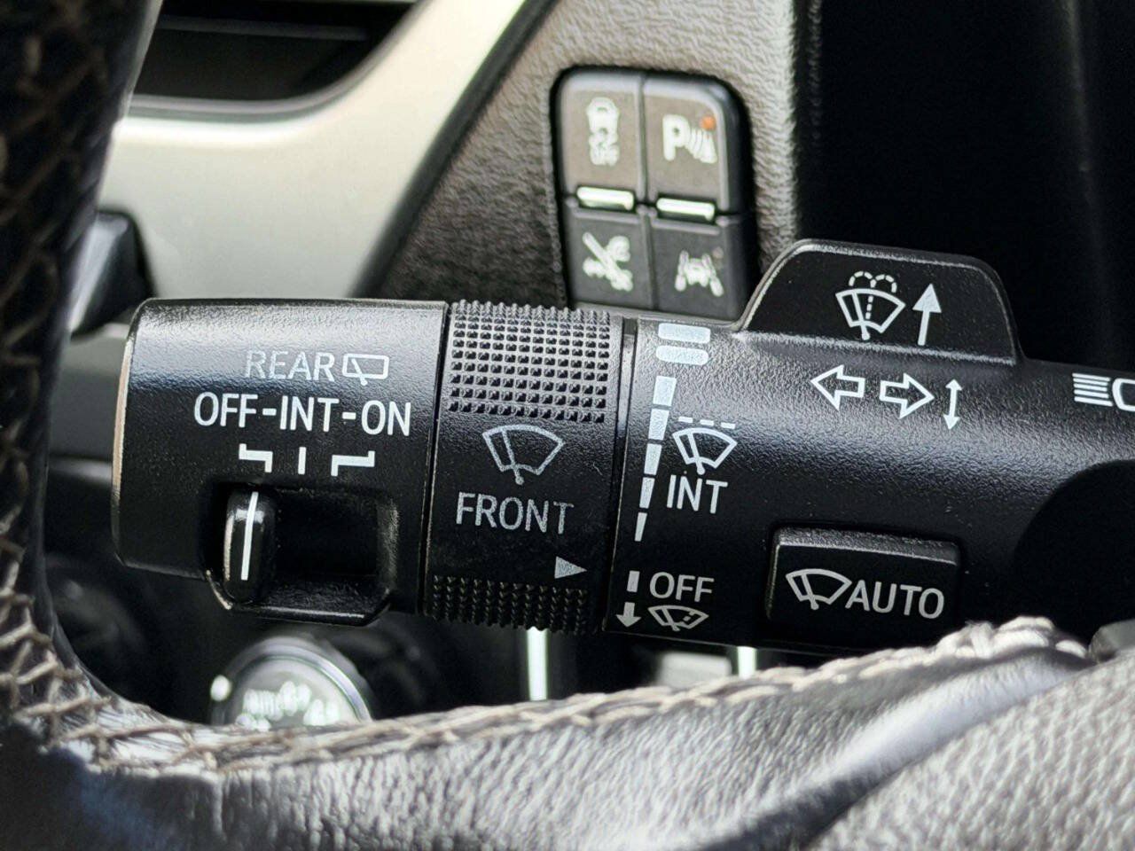 Used 2019 Chevrolet Suburban Premier w/ Premier Plus Edition AWD/4WD image 44