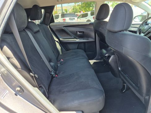 Used 2013 Toyota Venza LE AWD/4WD image 30