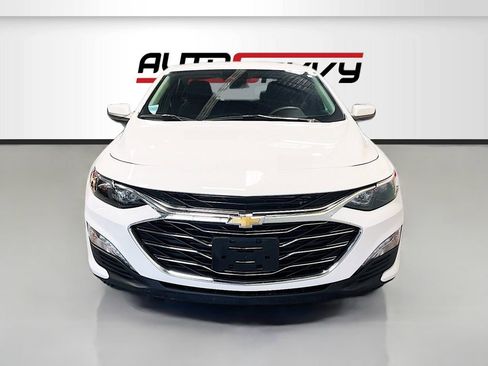 Used 2024 Chevrolet Malibu LT FWD image 2