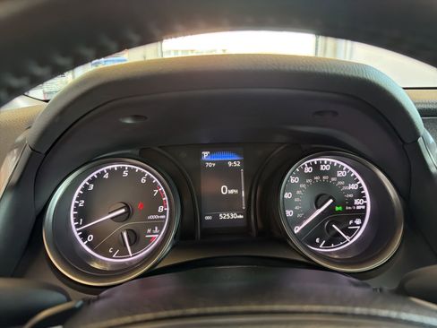 Used 2024 Toyota Camry SE FWD image 19