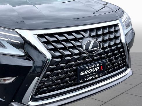 Used 2022 Lexus GX 460 Premium w/ Accessory Package AWD/4WD image 30