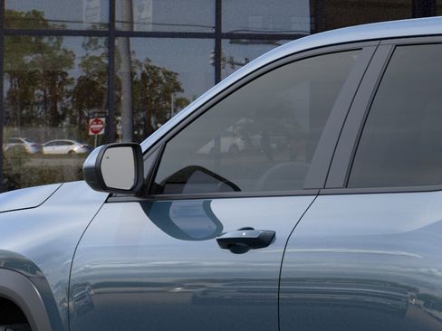 New 2026 Chevrolet Equinox LT FWD image 36