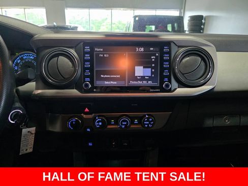 Used 2020 Toyota Tacoma 4x4 Double Cab image 10